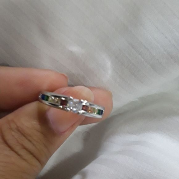 Love wins ring - Picture 3 of 9